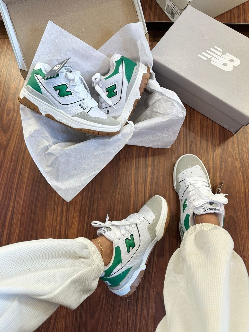 Tênis New Balance 550 Branco Verde - Lançamento