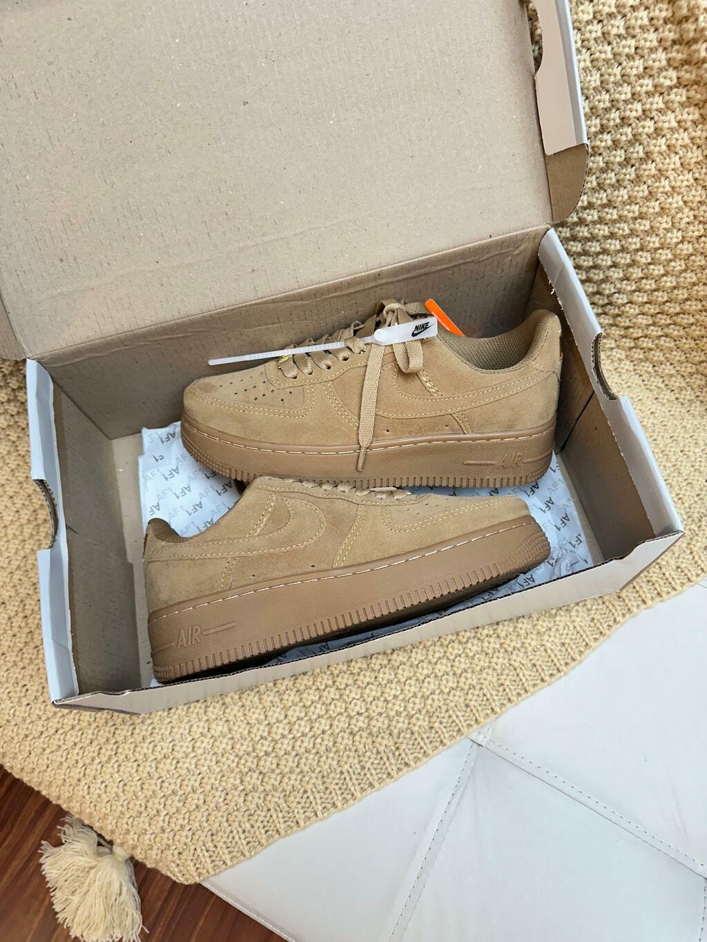 Tênis Nike Air Force Caramelo Camurça Prime