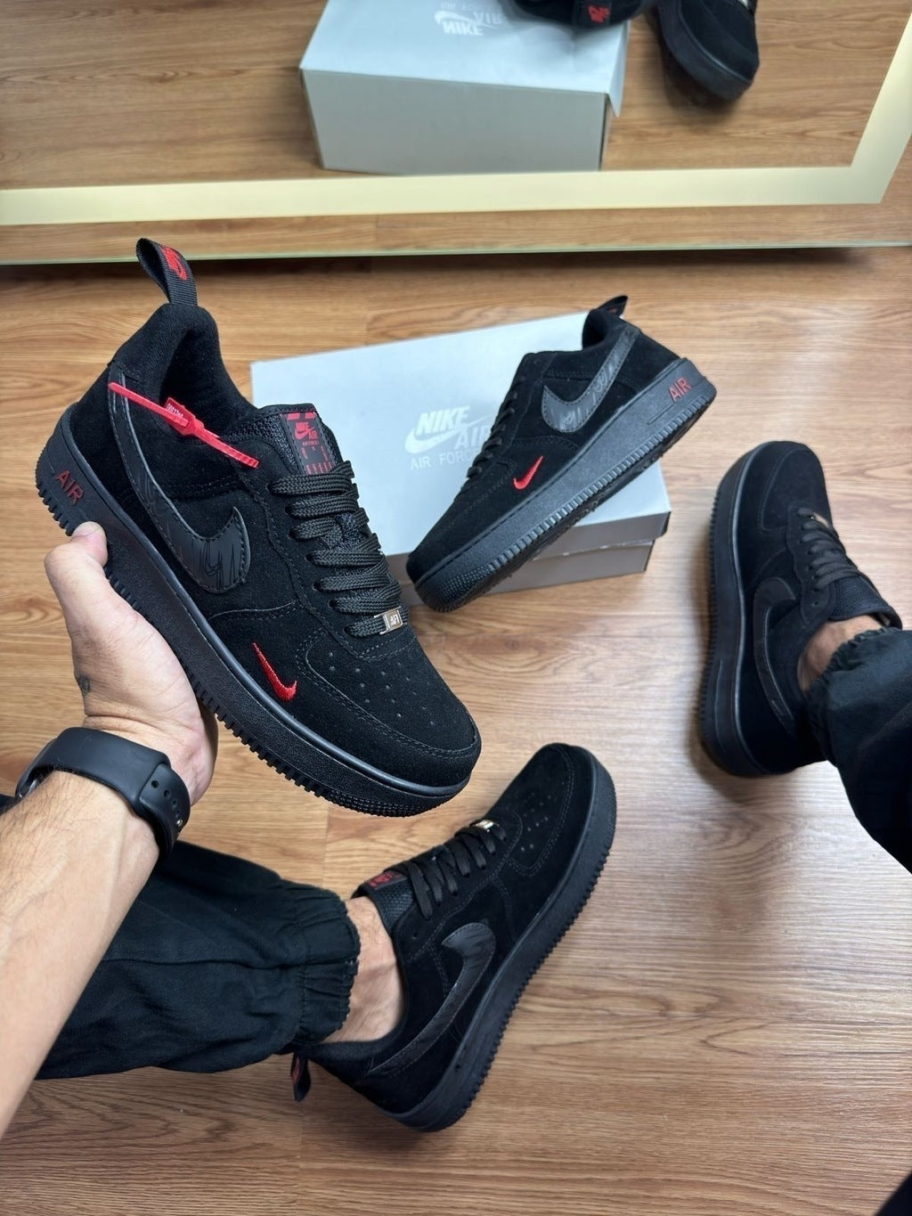 Tênis Nike Air Force Black Suede Luxo