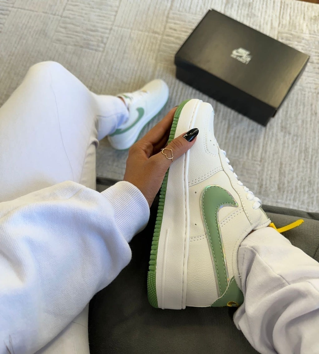 Tênis Nike Air Force Grama Premium