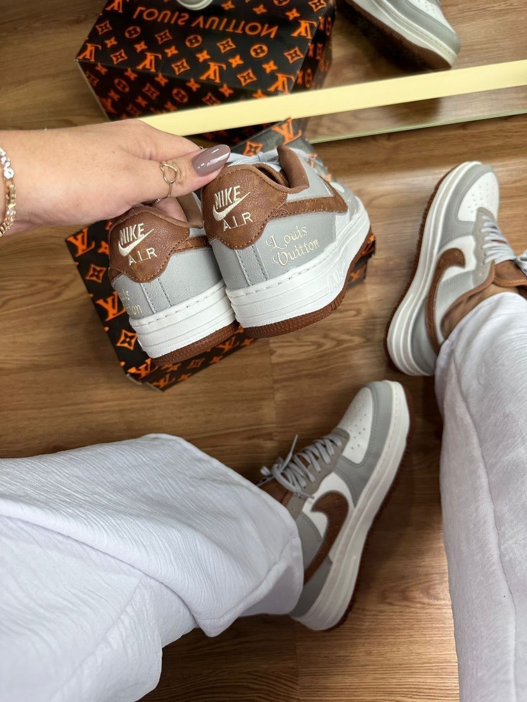 Tênis Nike Air Force LV Caramelo