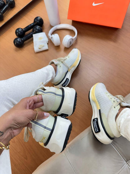 Tênis Nike Zoom X Invicible Run 3 - Colors