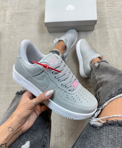 Tênis Nike Air Force Cinza e Rosa Premium