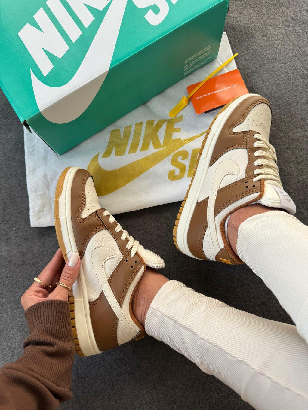 Tênis Nike Dunk Low Caramelo Off Prime
