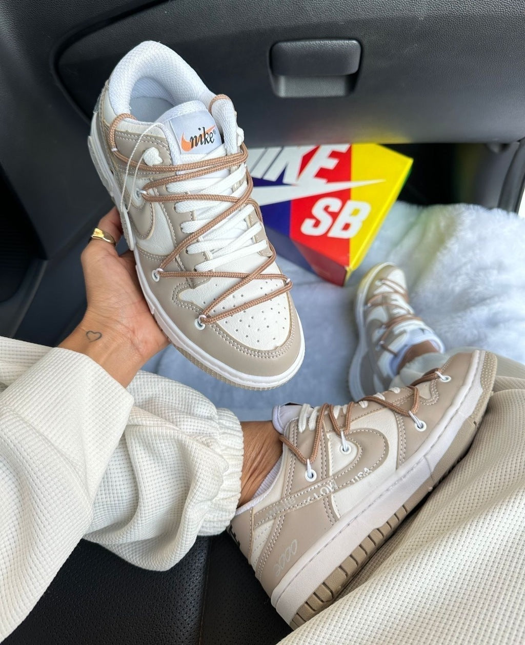 Tênis Nike Dunk Low Beaverton Off