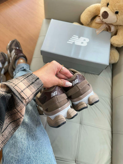 Tênis New Balance 9060 Marrom Couro 100% Legítimo