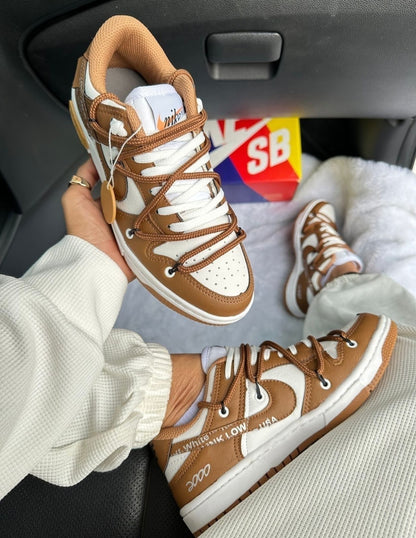 Tênis Nike Dunk Low Beaverton Off