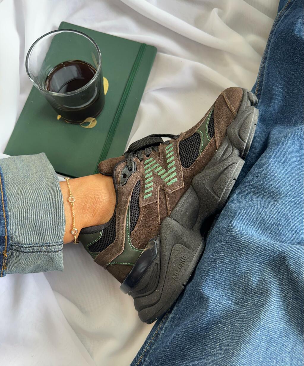 Tênis New Balance 9060 Marrom Militar Couro 100% Legítimo