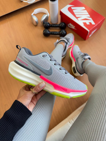 Tênis Nike Zoom X Invicible Run 3 Cinza e Rosa