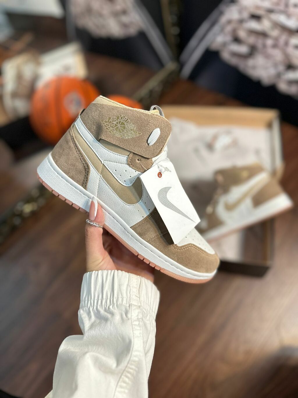 Tênis Nike Jordan Chicago Creme Prime