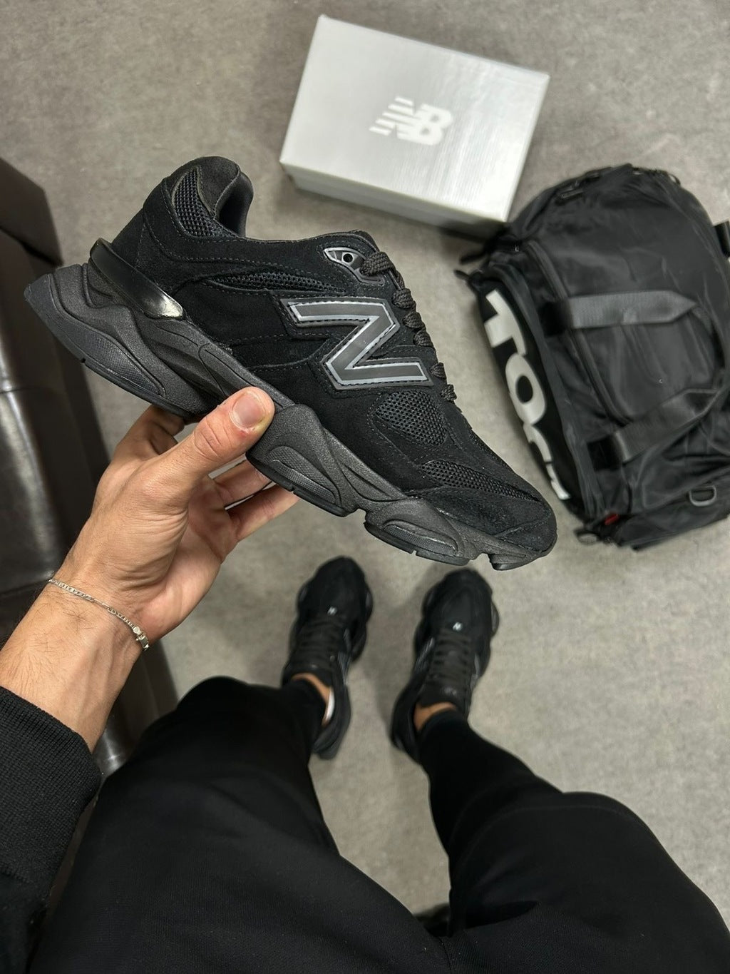Tênis New Balance 9060 Blackout Couro 100% Legítimo