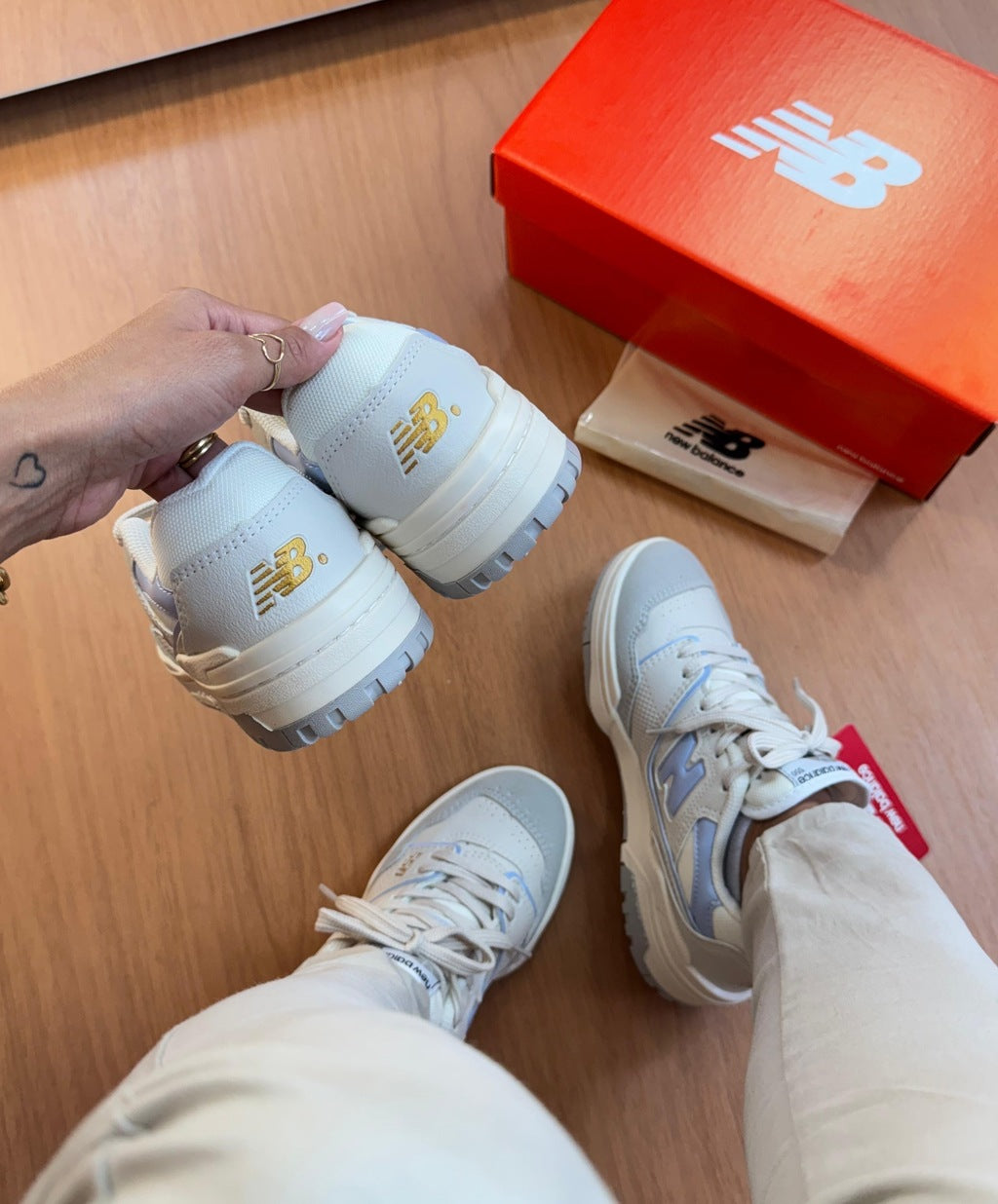 Tênis New Balance 550 Bege - Lançamento