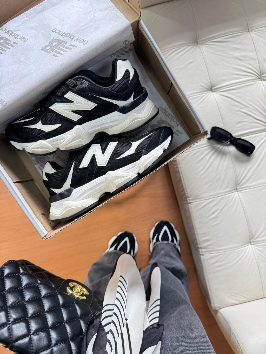 Tênis New Balance 9060 Preto e Branco Couro 100% Legítimo