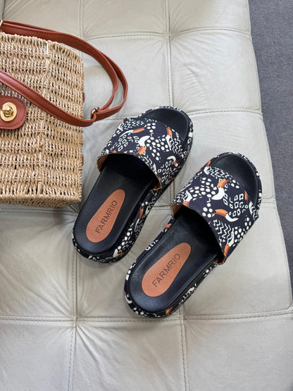 Tamanco Farm Rio - Preto/Tucano