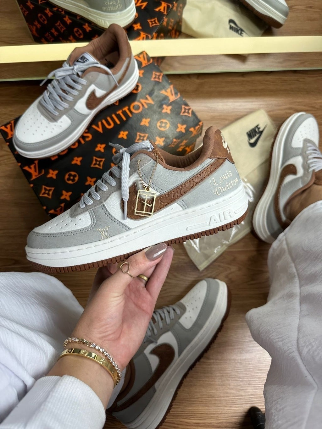 Tênis Nike Air Force LV Caramelo