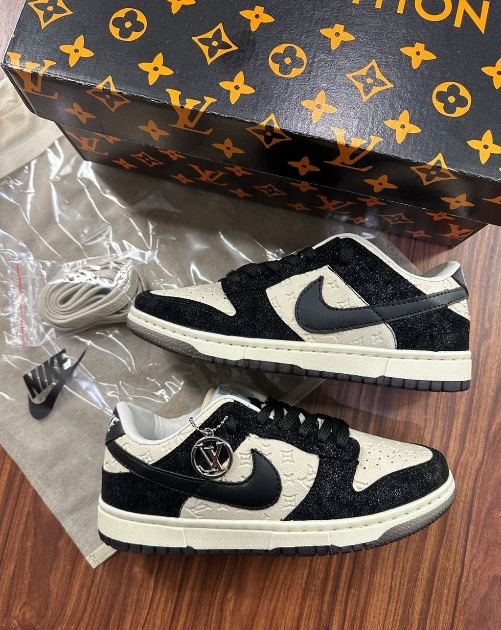 Tênis Nike Dunk Low Louis Vuitton Prime