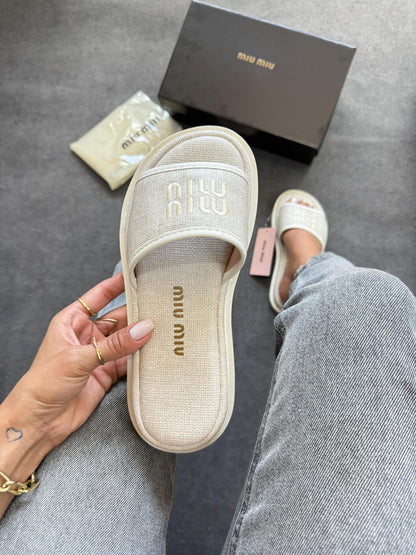 Flat Miu Miu Casual Luxo