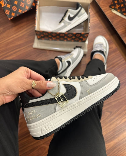 Tênis Nike Air Force Louis Vuitton Preto