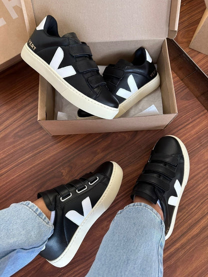 Tênis V Vert Velcro Preto e Branco
