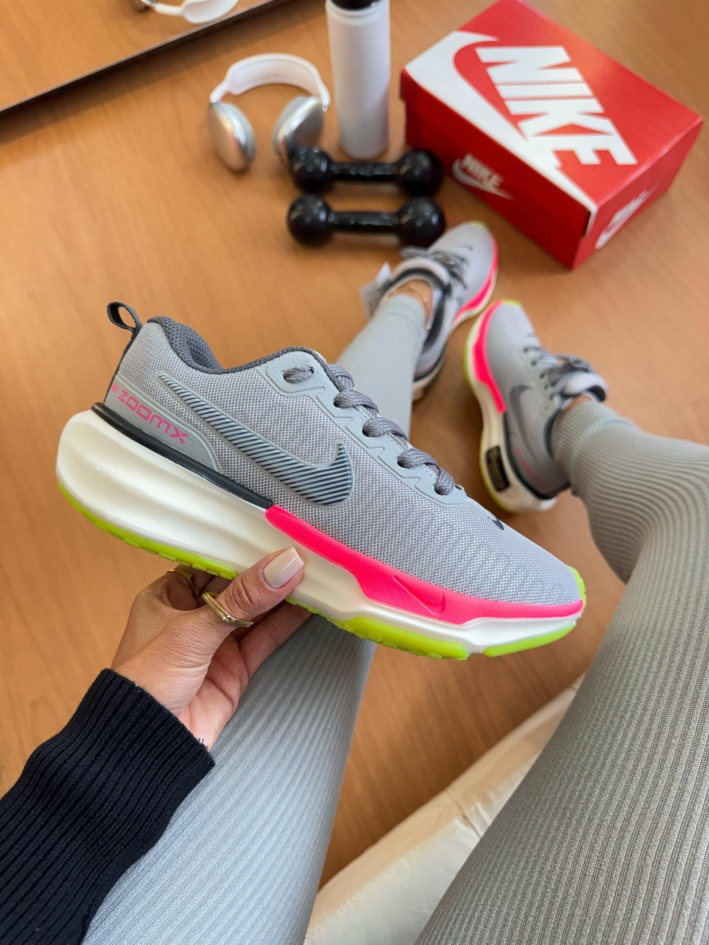 Tênis Nike Zoom X Invicible Run 3 Cinza e Rosa