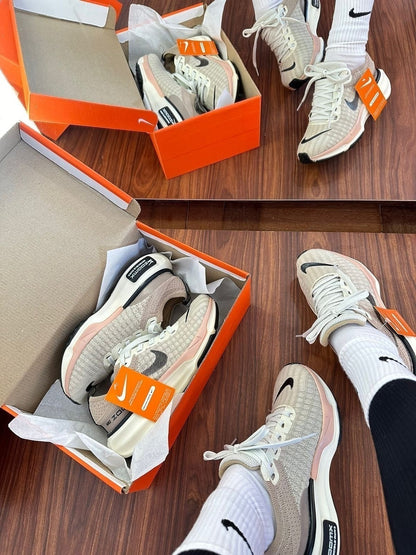 Tênis Nike Zoom X Invicible Run 3 - Colors