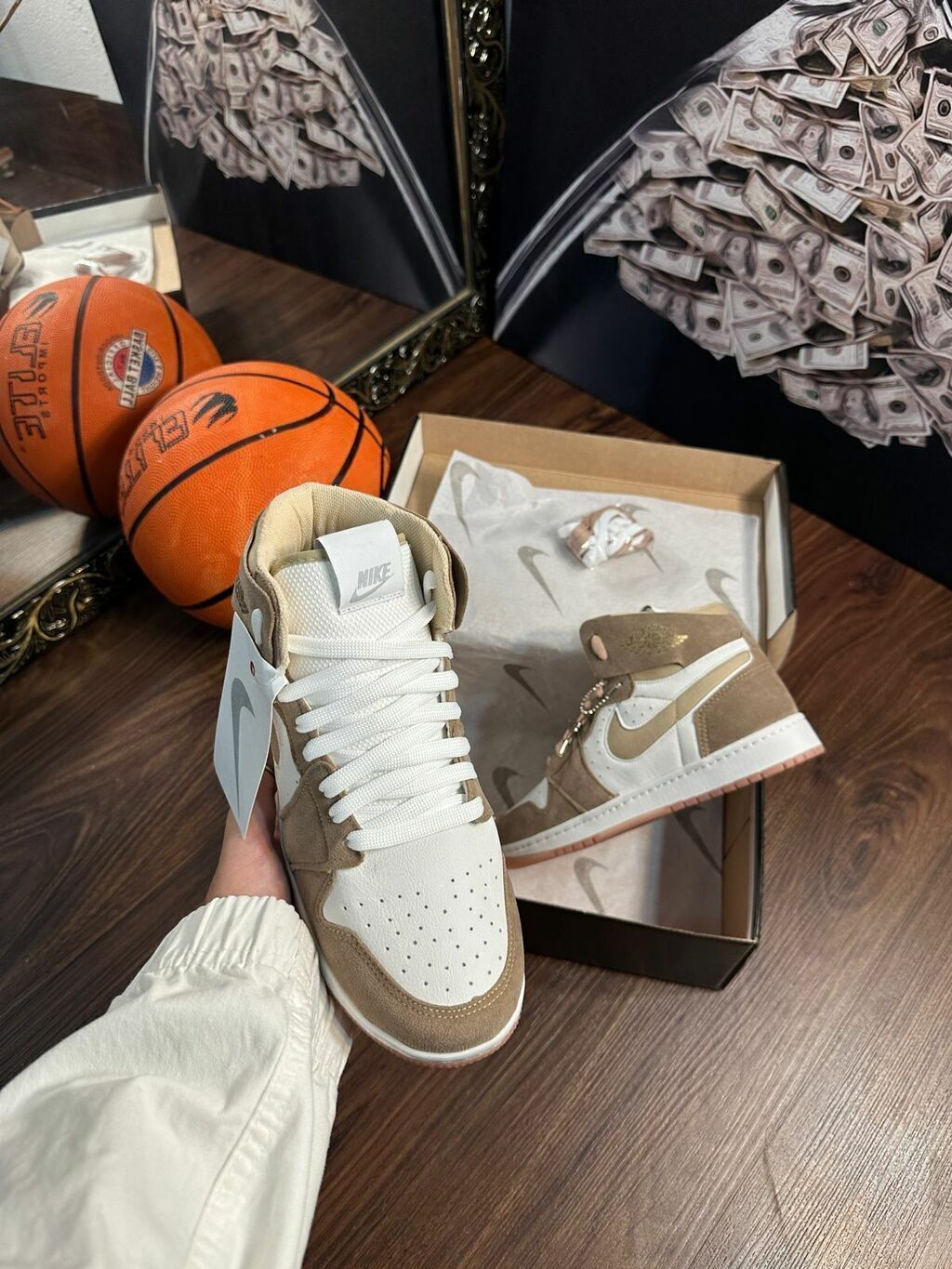 Tênis Nike Jordan Chicago Creme Prime