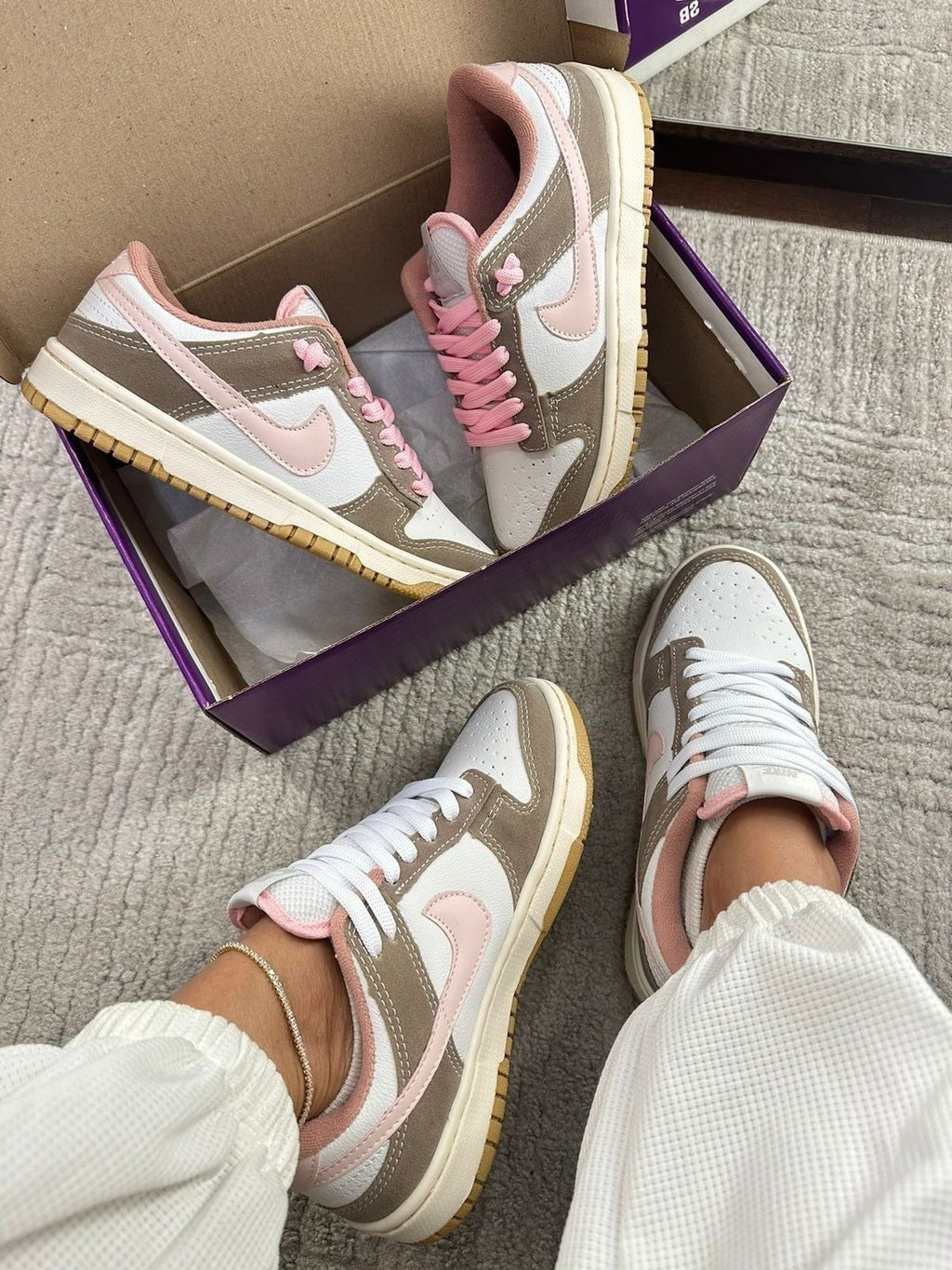 Tênis Nike Dunk Camurça Marrom e Rosa