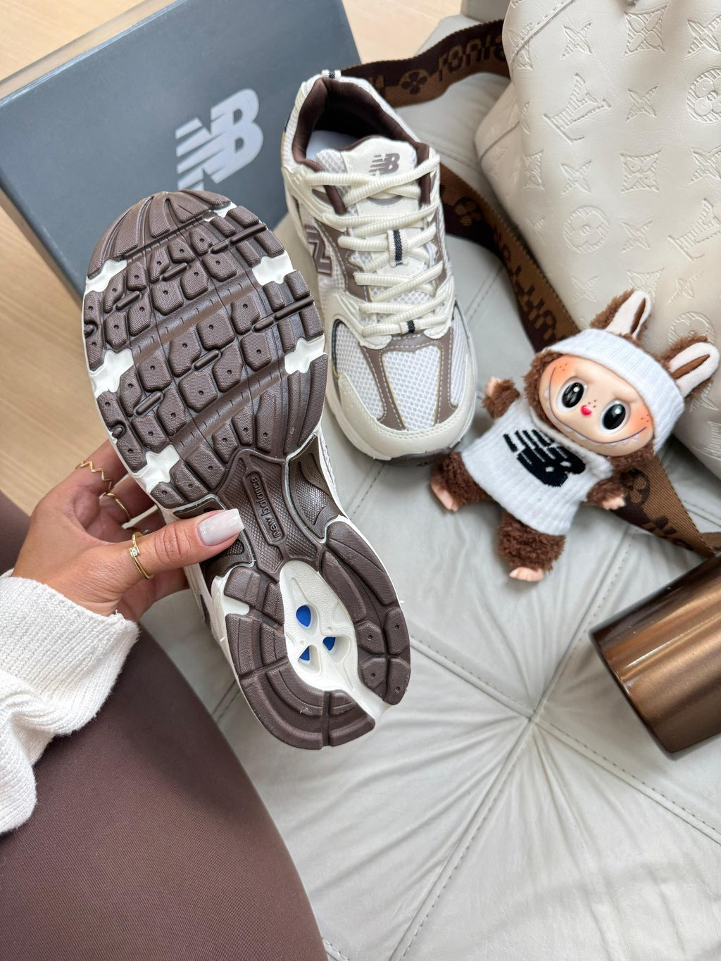 Tênis New Balance 530 Off Café Retrô Luxo