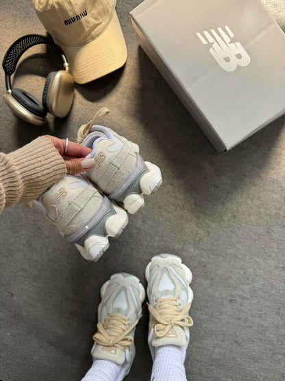 Tênis New Balance 9060 Cinza Off Couro 100% Legítimo