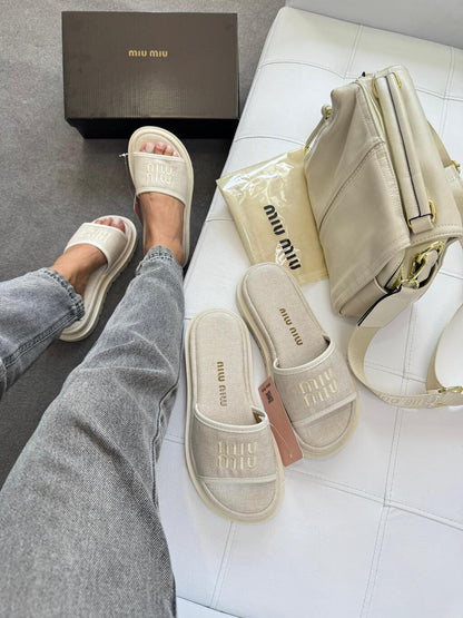 Flat Miu Miu Casual Luxo