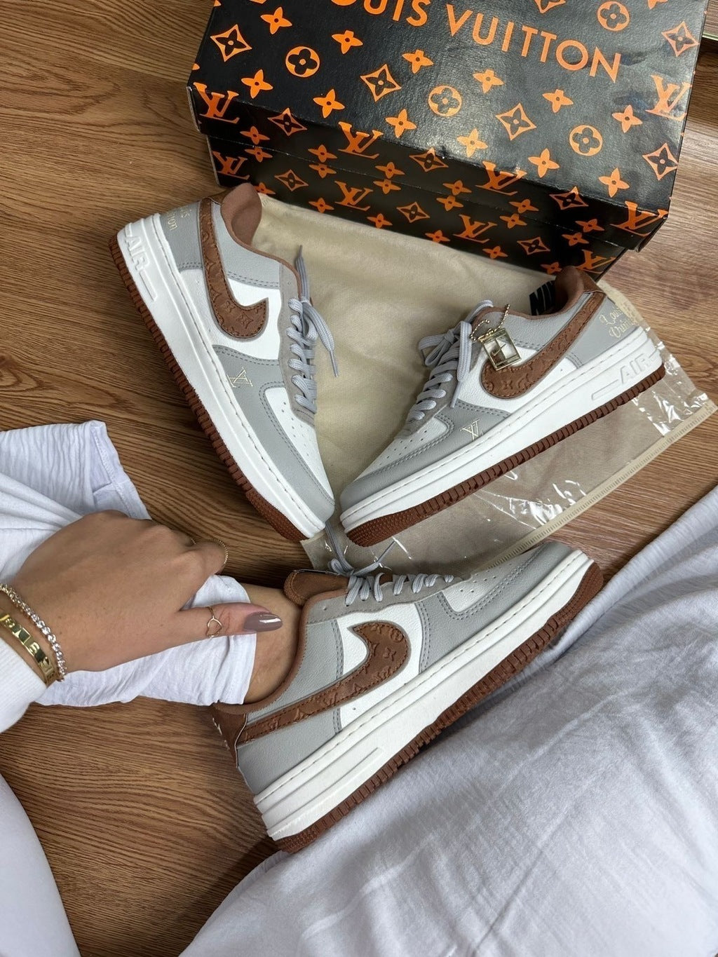 Tênis Nike Air Force LV Caramelo