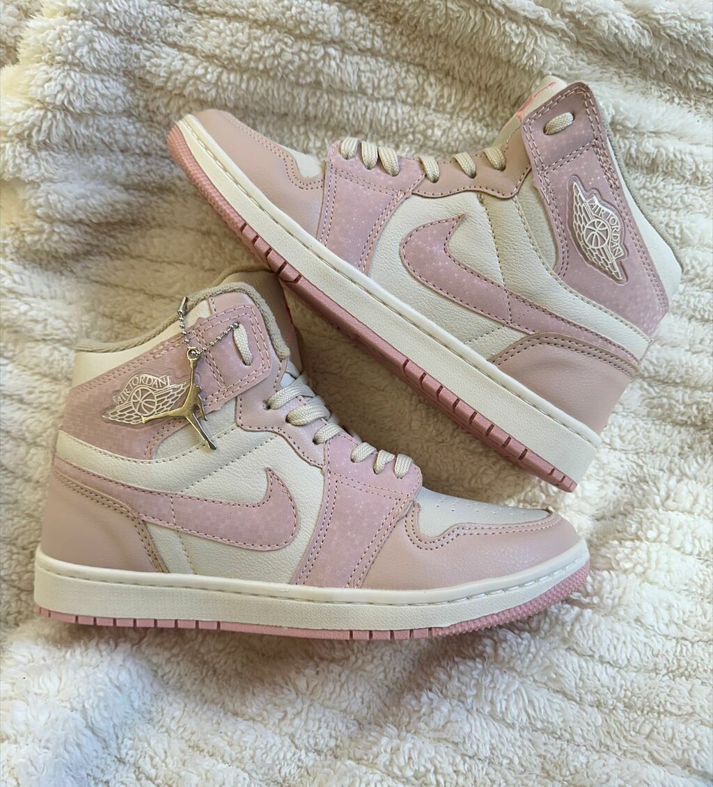 Tênis Nike Jordan Bota Rosa