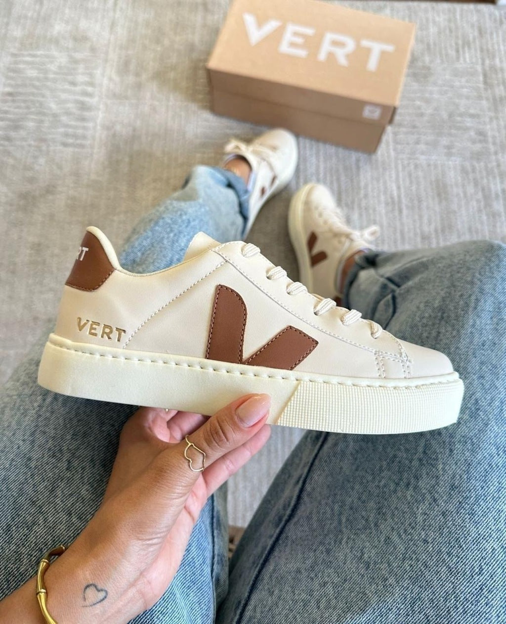 Tênis V Cadarço Caramelo Premium