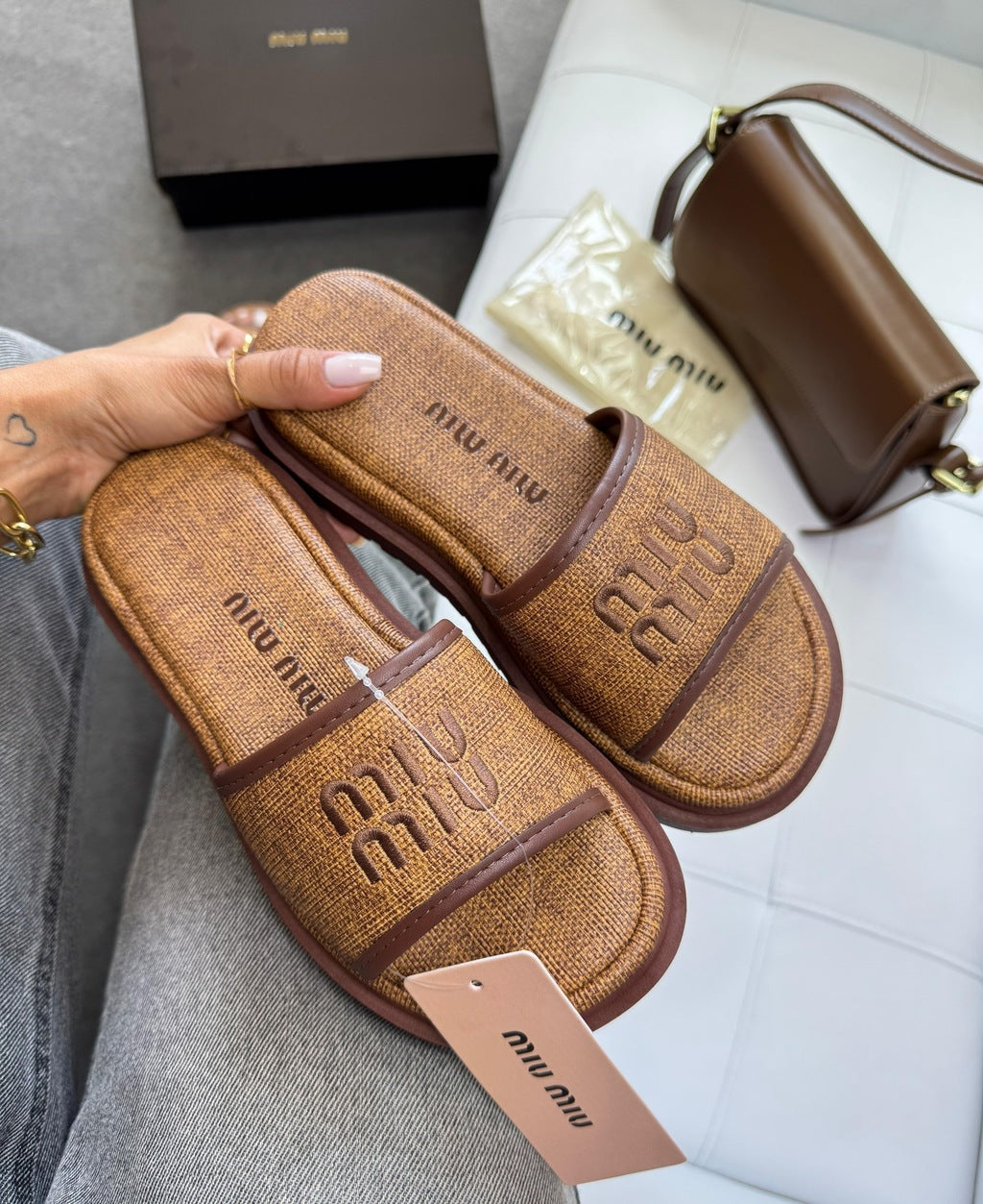 Flat Miu Miu Casual Luxo