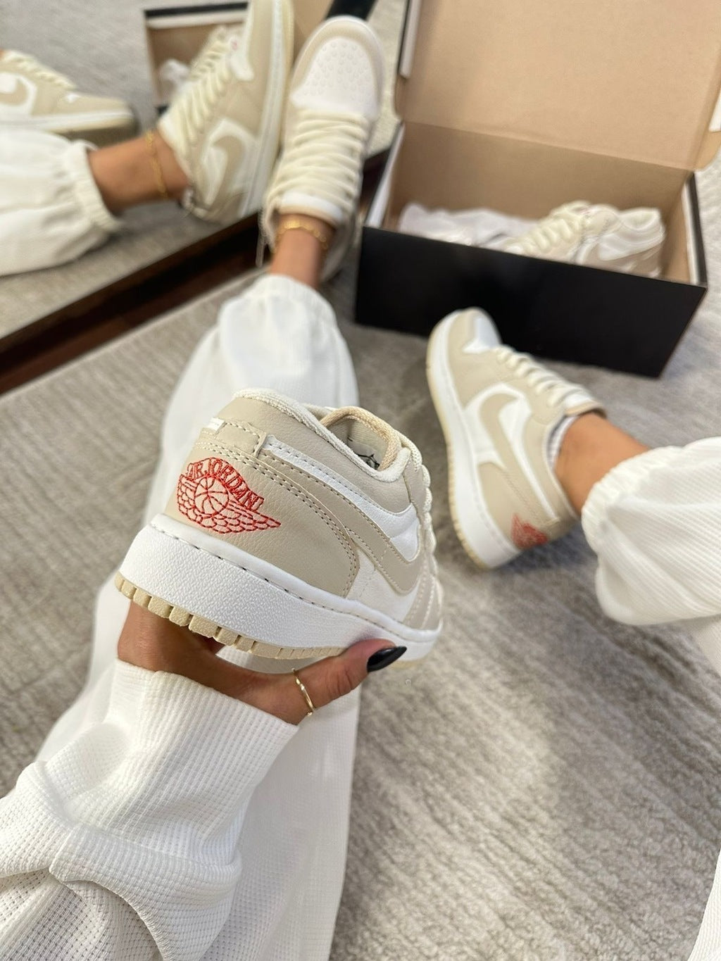 Tênis Nike Jordan Low Nude 2.0