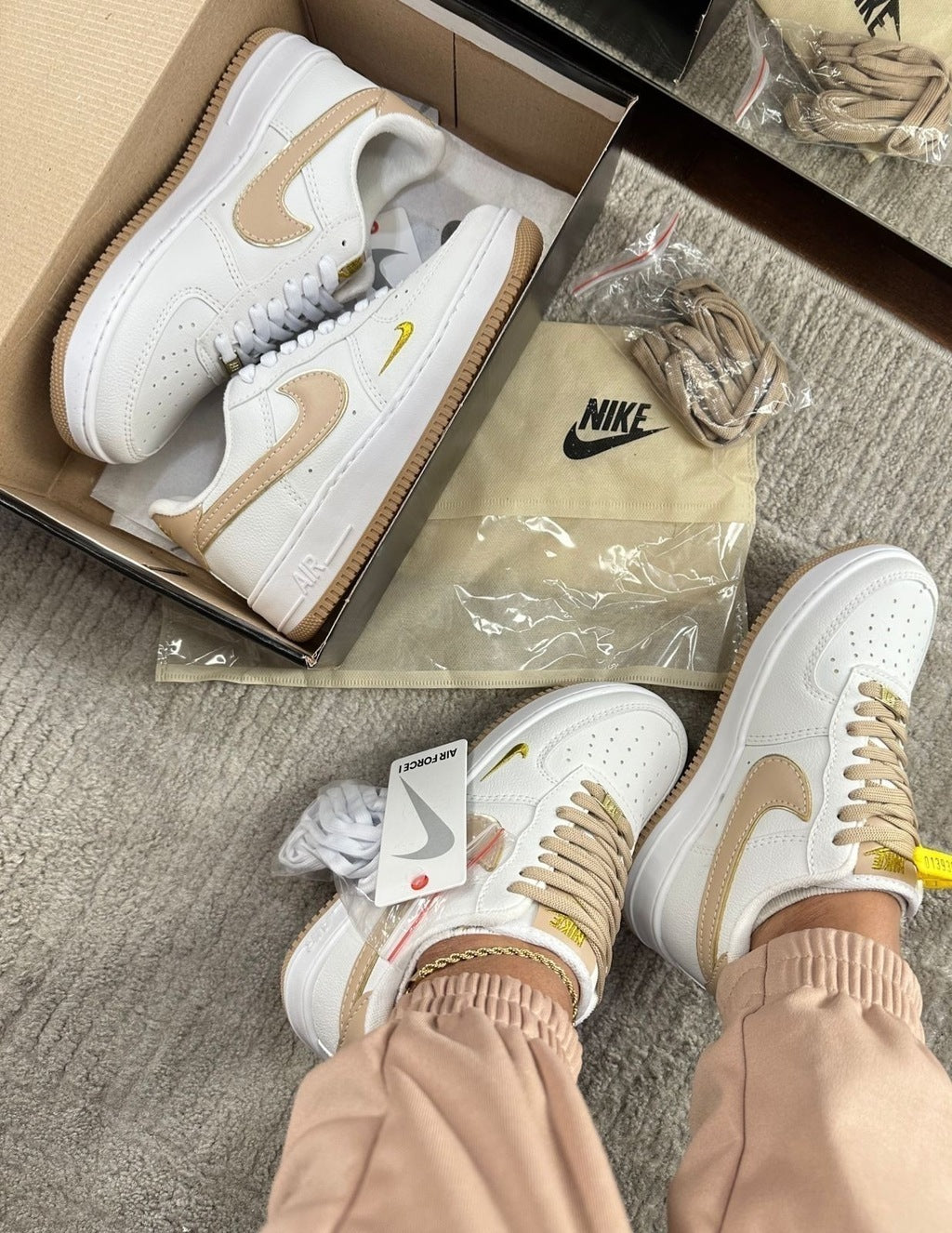 Tênis Nike Air Force Nude Premium