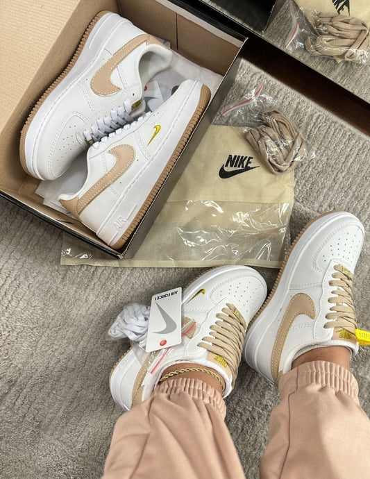Tênis Nike Air Force Nude Premium