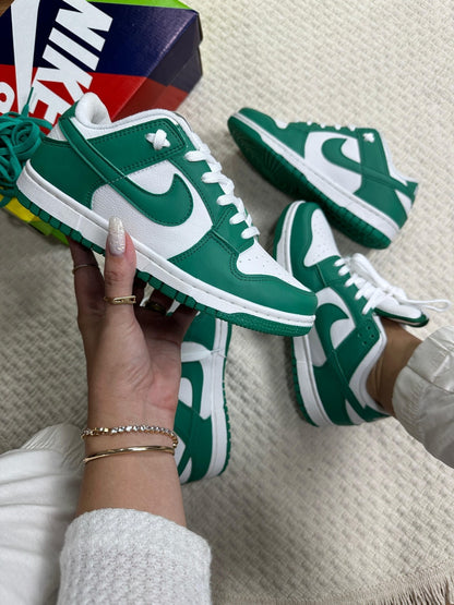 Tênis Nike Dunk Low Branco e Verde