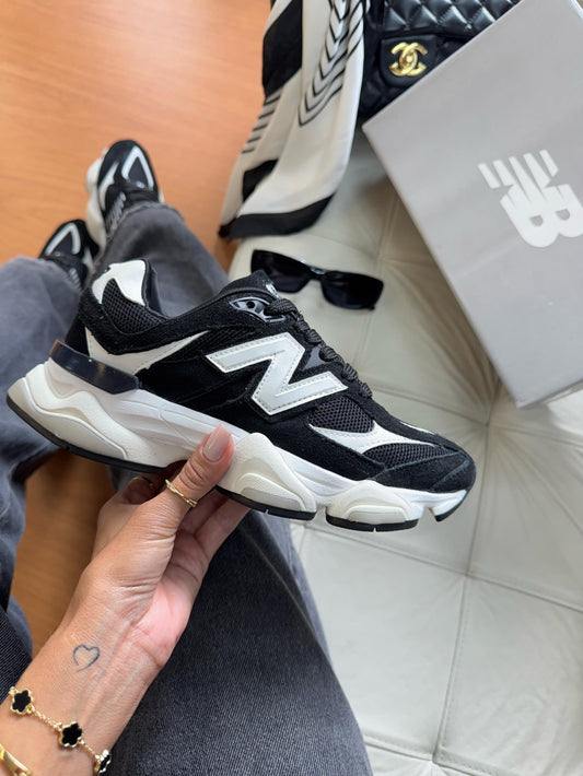 Tênis New Balance 9060 Preto e Branco Couro 100% Legítimo